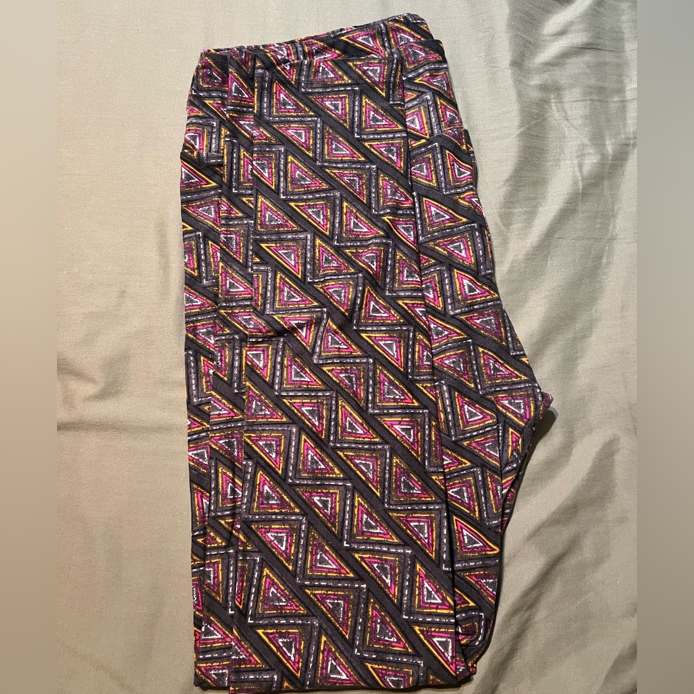 LuLaRoe Multicolor Diamond Pattern Leggings